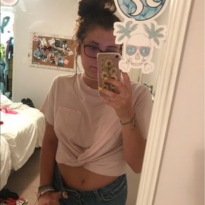 Cropped pink t shirt